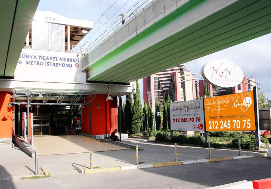 METRO ÖNÜ İÇ BILLBOARD 